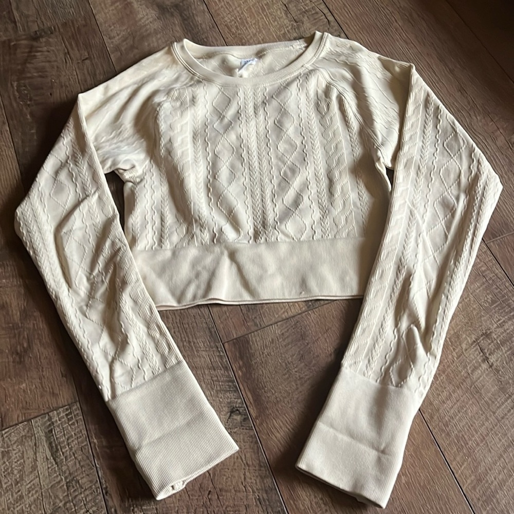 Joy labs by target cropped shirt color cream